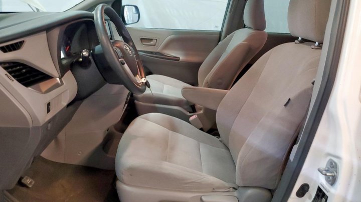 Toyota SIENNA  2017