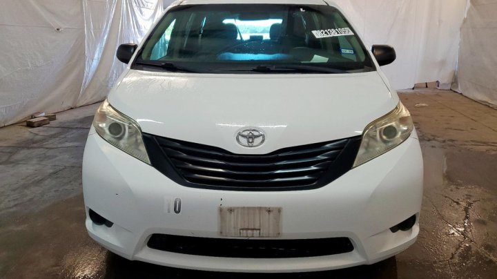 Toyota SIENNA  2017