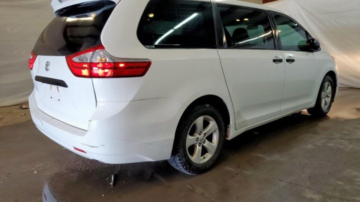 Toyota SIENNA  2017