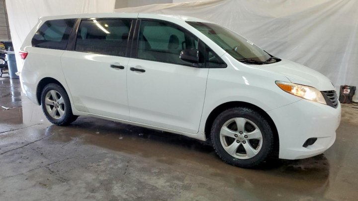 Toyota SIENNA  2017