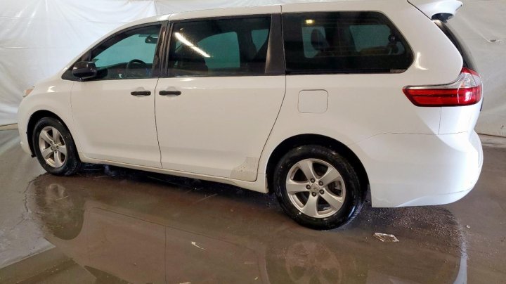 Toyota SIENNA  2017