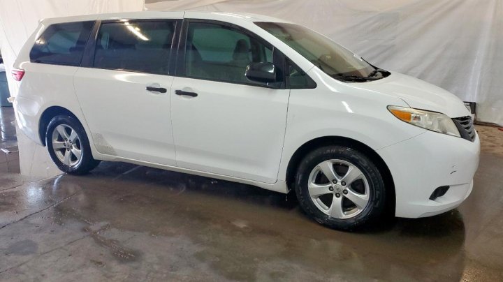 Toyota SIENNA  2017