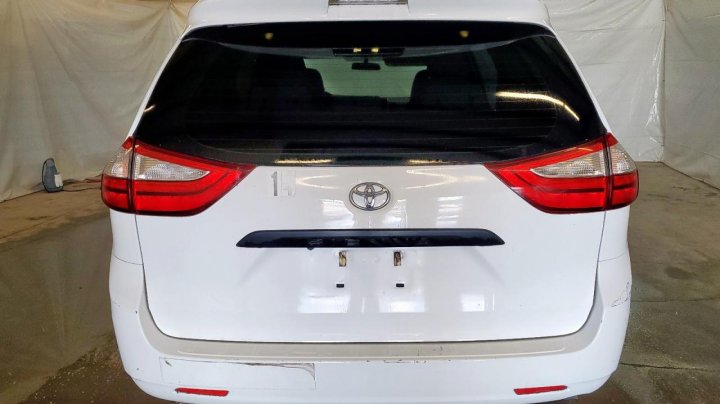 Toyota SIENNA  2017