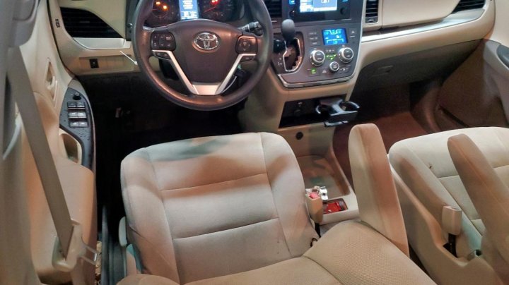 Toyota SIENNA  2017