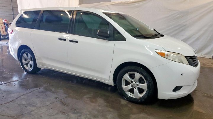 Toyota SIENNA  2017