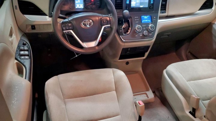 Toyota SIENNA  2017