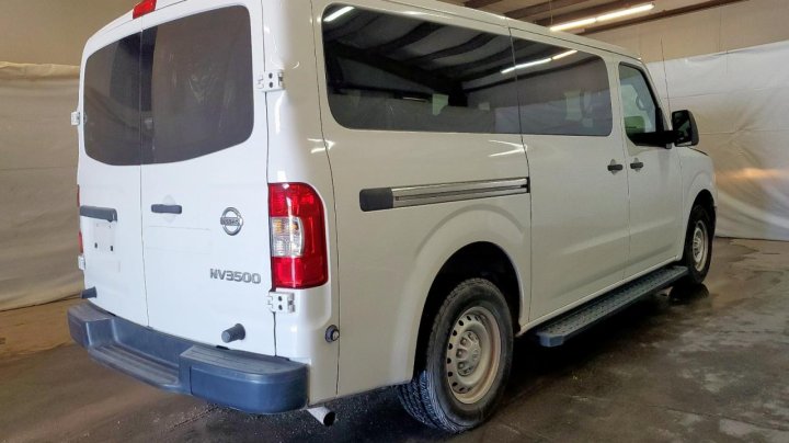 Nissan NV  2020