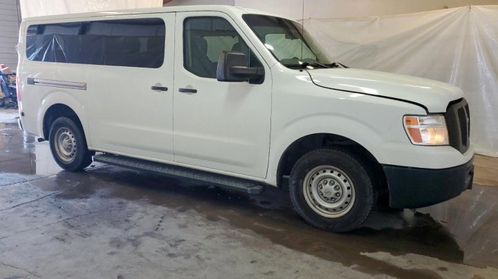 Nissan NV  2020