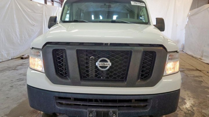 Nissan NV  2020
