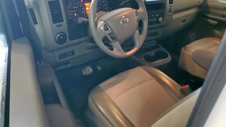 Nissan NV  2020