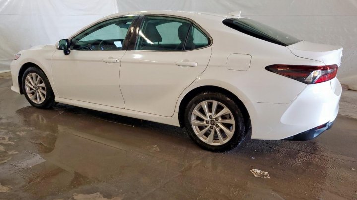 Toyota Camry  2021
