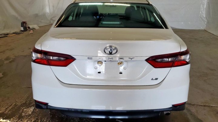 Toyota Camry  2021