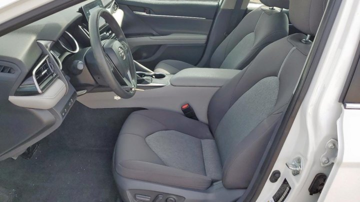 Toyota Camry  2021