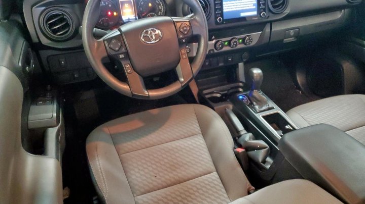 Toyota TACOMA  2021