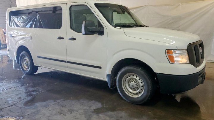Nissan NV  2020