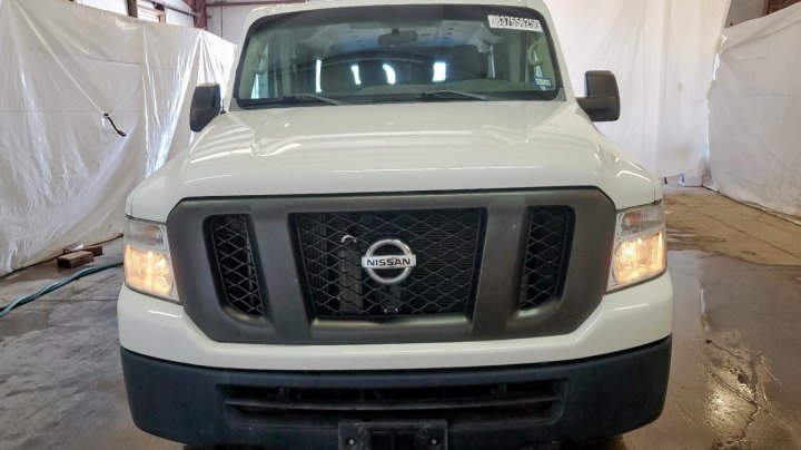 Nissan NV  2020