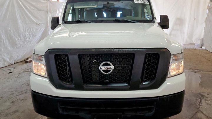 Nissan NV  2020