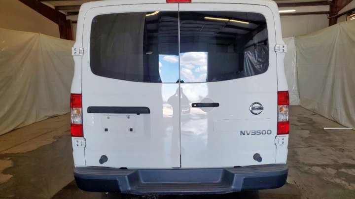 Nissan NV  2020