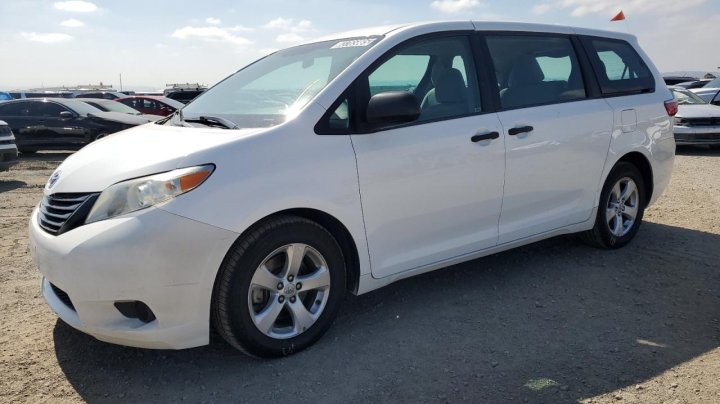 Toyota SIENNA  2016