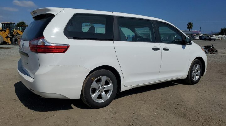 Toyota SIENNA  2016