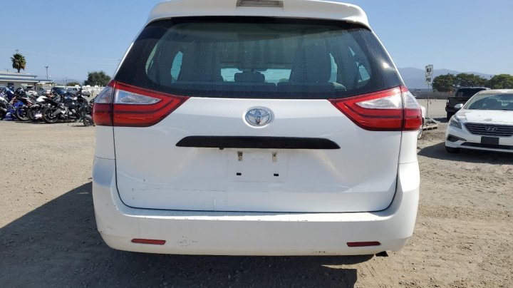 Toyota SIENNA  2016