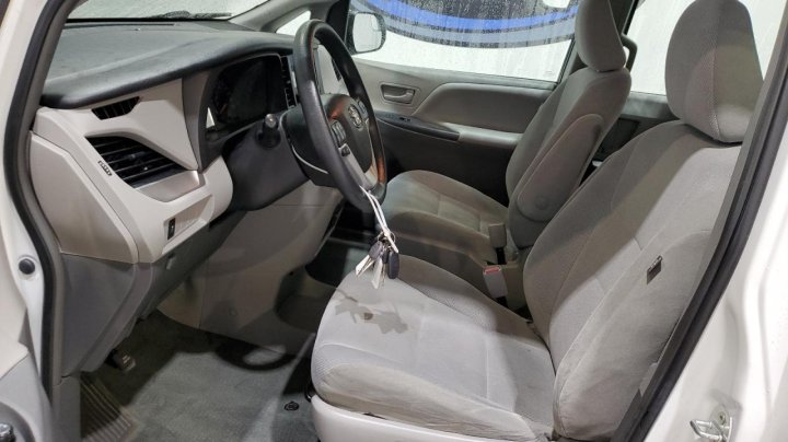 Toyota SIENNA  2016