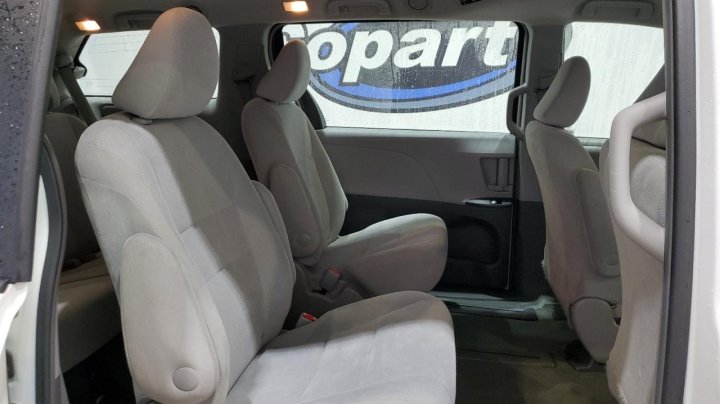 Toyota SIENNA  2016