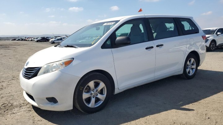 Toyota SIENNA  2016