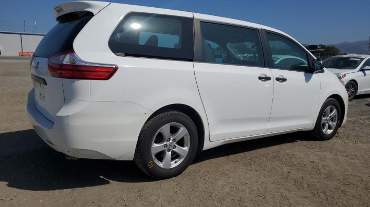 Toyota SIENNA  2016