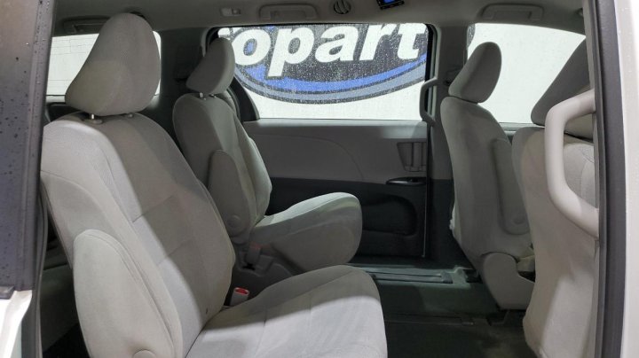 Toyota SIENNA  2016