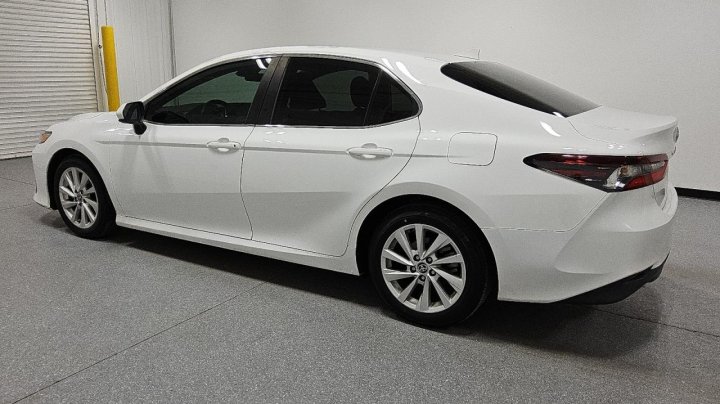 Toyota Camry  2021