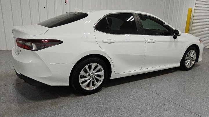 Toyota Camry  2021