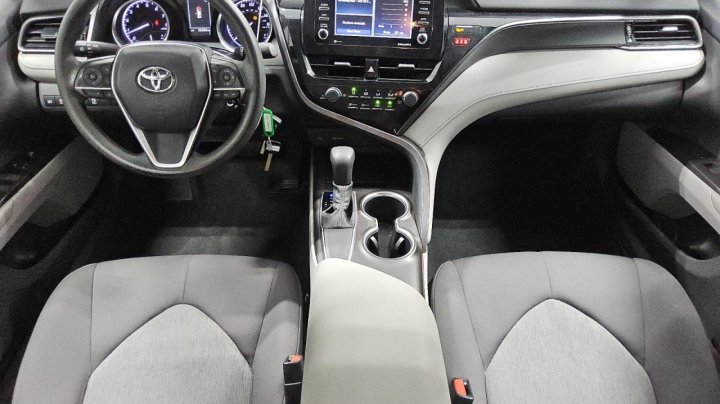 Toyota Camry  2021
