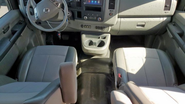 Nissan NV  2020