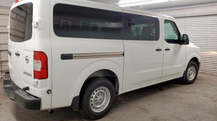 Nissan NV  2021