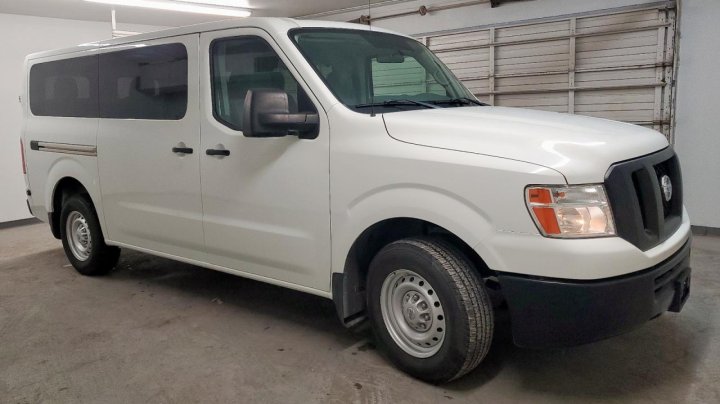 Nissan NV  2021