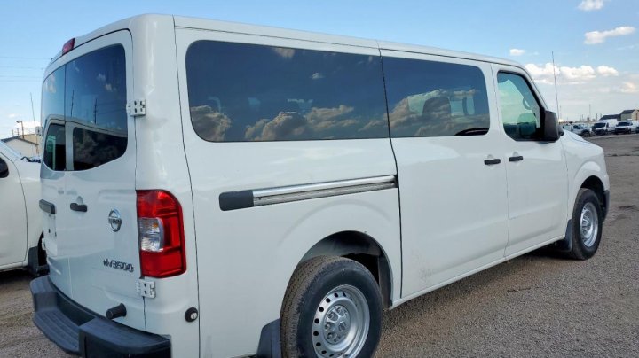 Nissan NV  2017