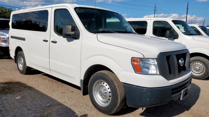 Nissan NV  2017