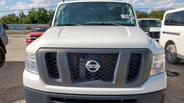 Nissan NV  2017
