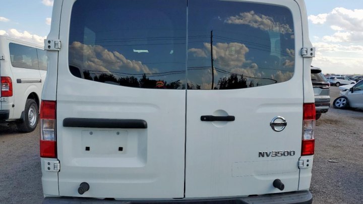 Nissan NV  2017