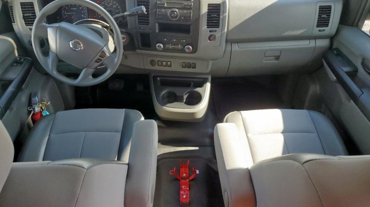Nissan NV  2017