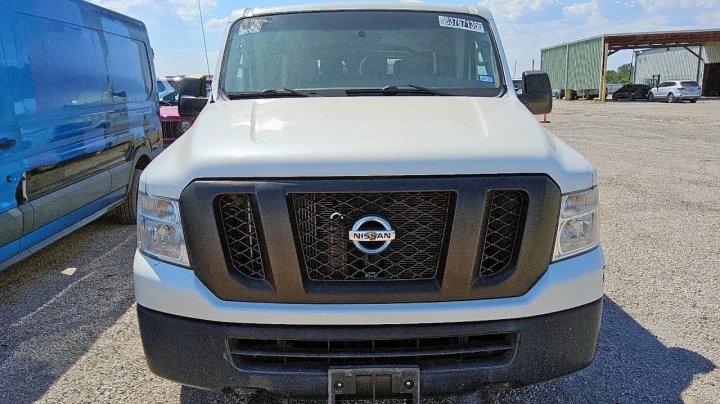 Nissan NV  2018