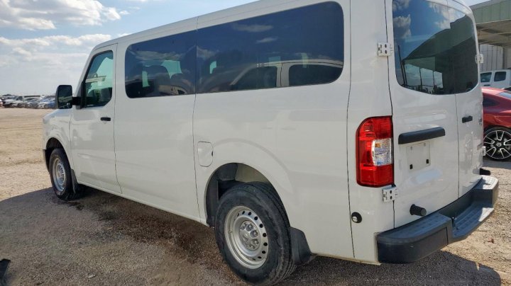 Nissan NV  2017