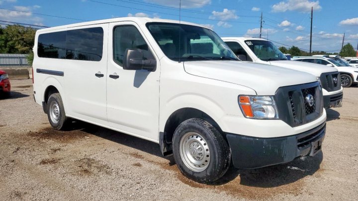 Nissan NV  2017
