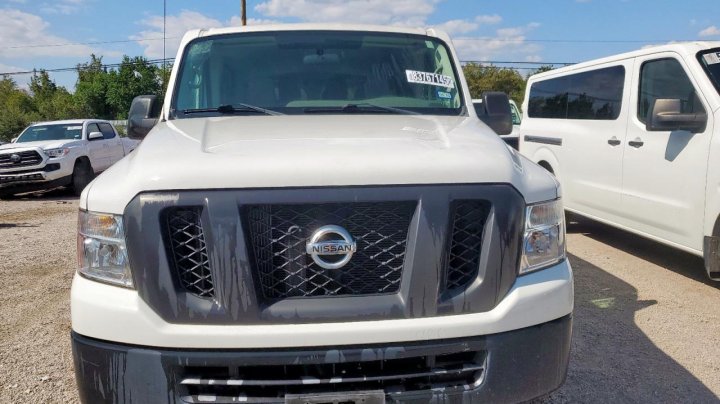 Nissan NV  2017