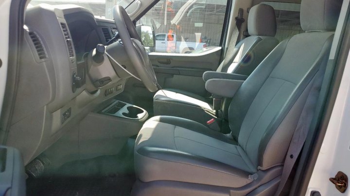 Nissan NV  2017