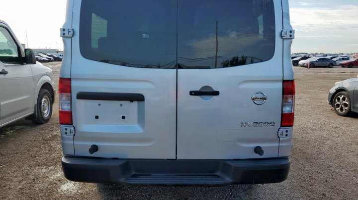 Nissan NV  2018