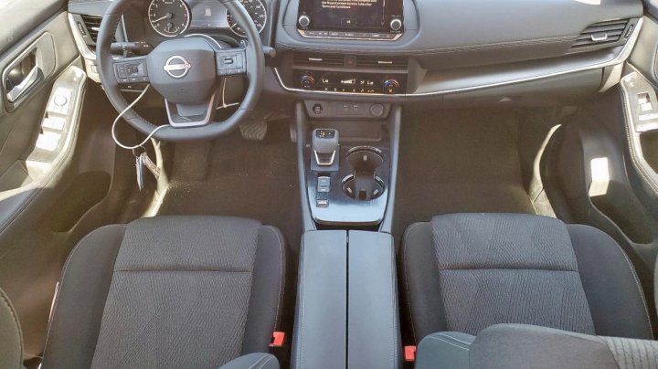 Nissan ROGUE  2025