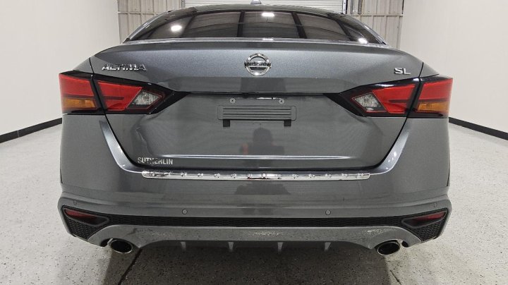 Nissan Altima  2022