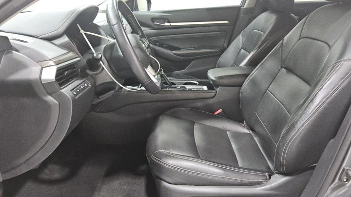 Nissan Altima  2022